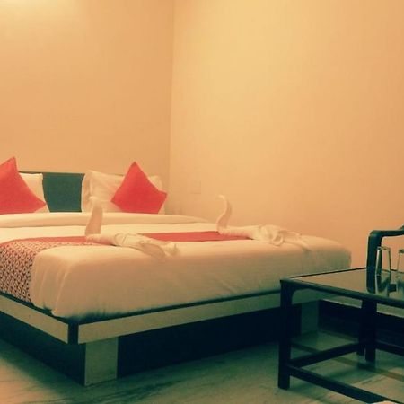 אודייפור Hotel Rajkamal International מראה חיצוני תמונה