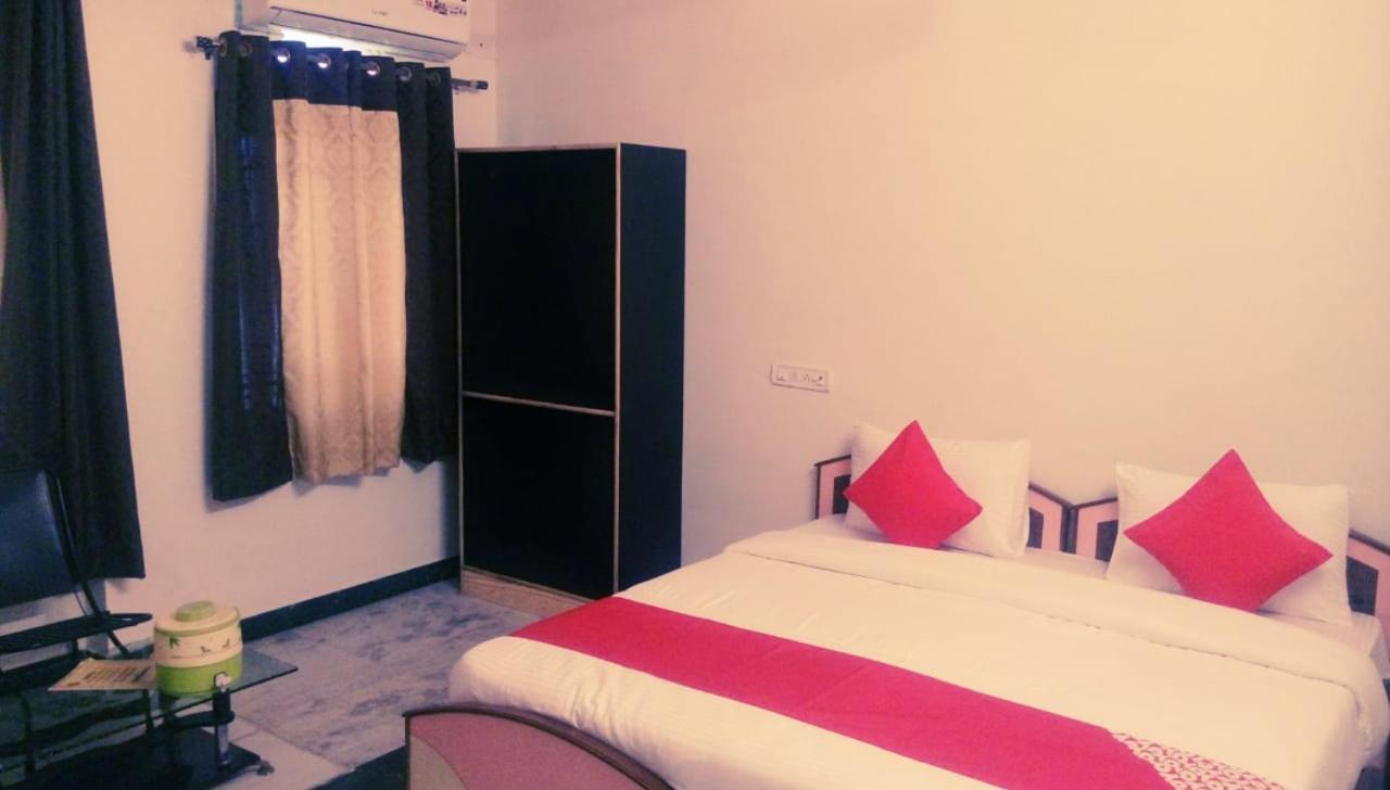 אודייפור Hotel Rajkamal International מראה חיצוני תמונה