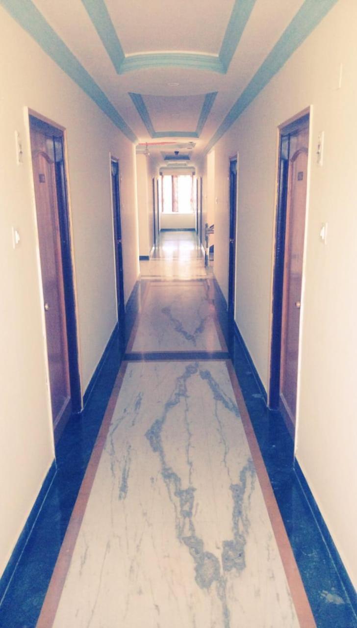 אודייפור Hotel Rajkamal International מראה חיצוני תמונה