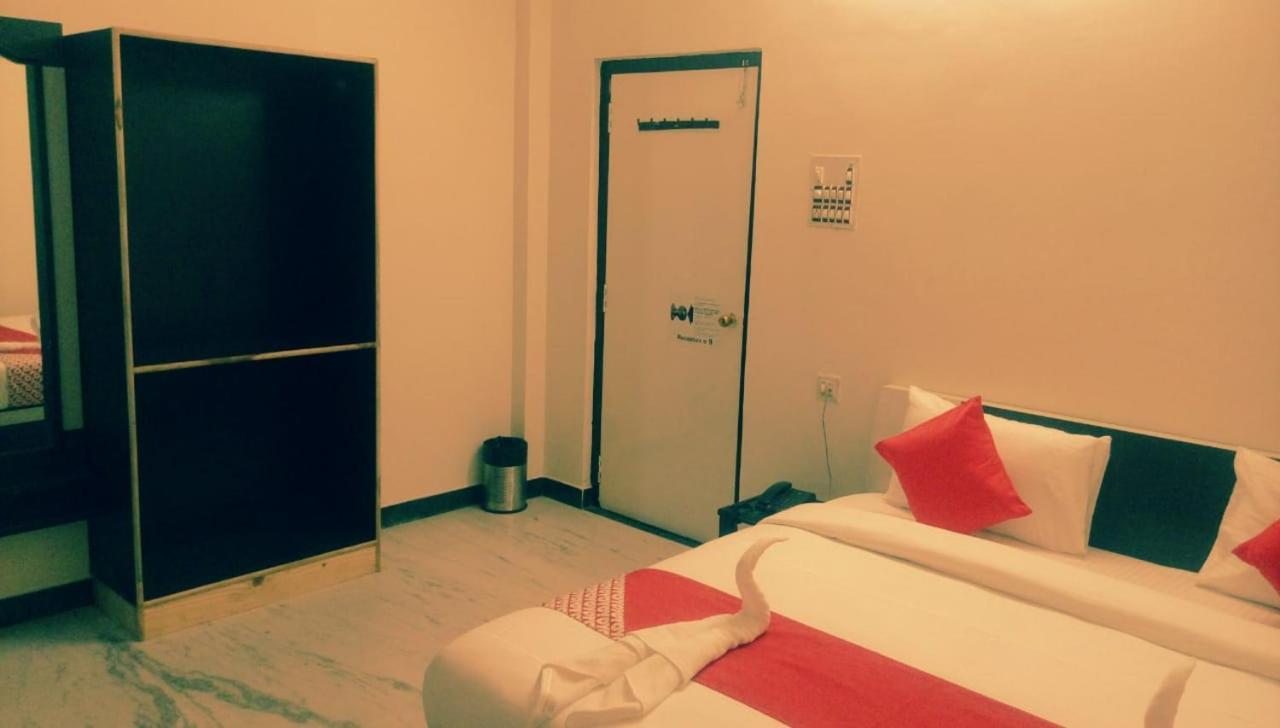 אודייפור Hotel Rajkamal International מראה חיצוני תמונה